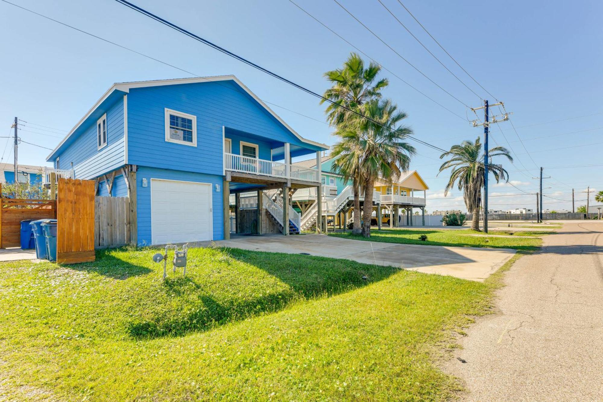 Trendy Port Aransas Home With Private Pool And Deck! Ngoại thất bức ảnh