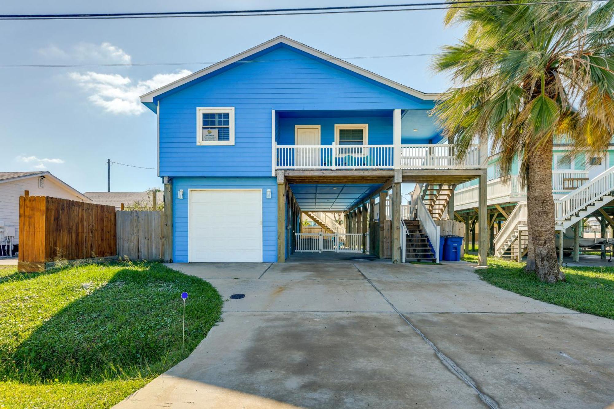 Trendy Port Aransas Home With Private Pool And Deck! Ngoại thất bức ảnh