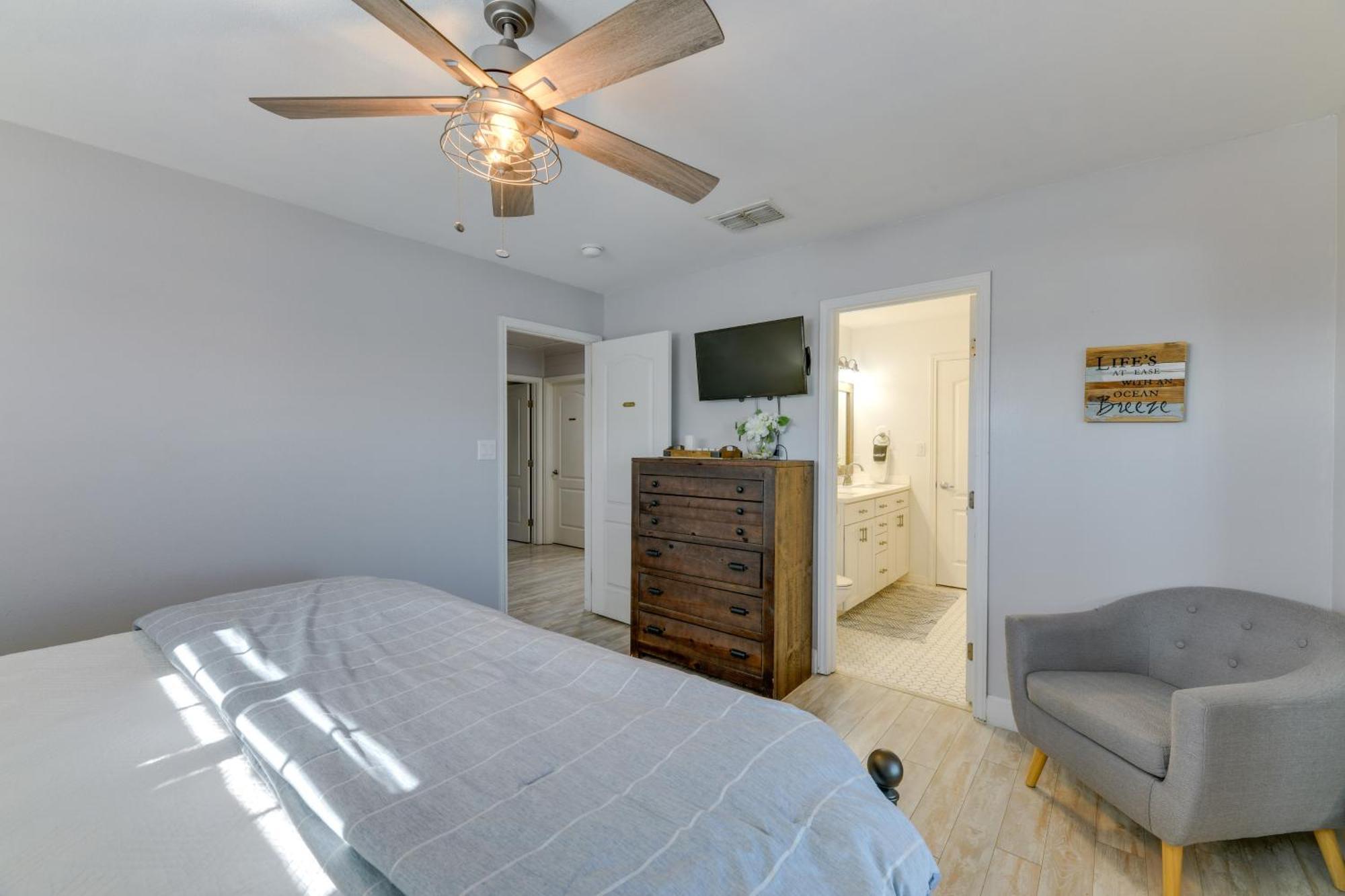 Trendy Port Aransas Home With Private Pool And Deck! Ngoại thất bức ảnh