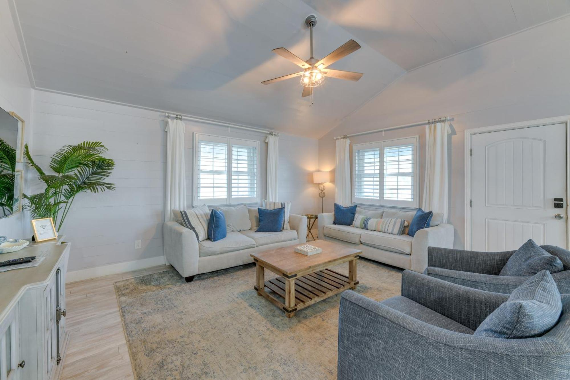 Trendy Port Aransas Home With Private Pool And Deck! Ngoại thất bức ảnh